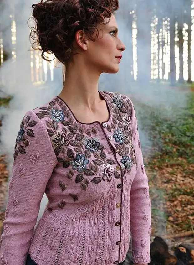 Kho paj ntaub knitted blouses