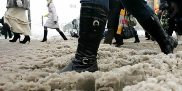 Kako očistiti in zaščititi svoje čevlje iz soli. Enostaven in učinkovit način!