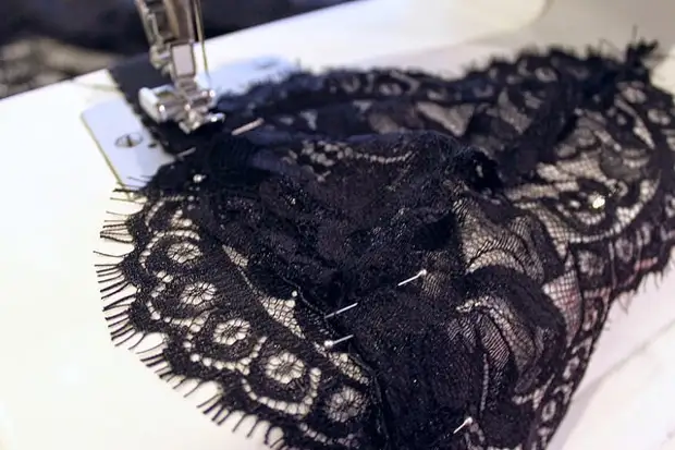 Lacy Bra Ataovy ny tenanao