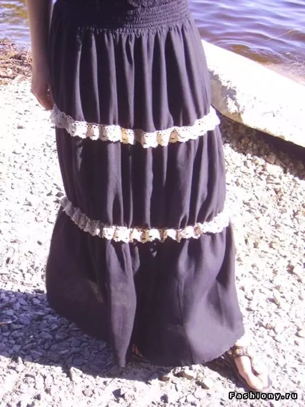 Ndithwele i-skirt-maxi: Iklasi enkulu