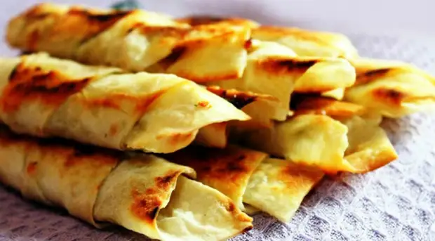 Lavash ကနေစီးကရက် comhere