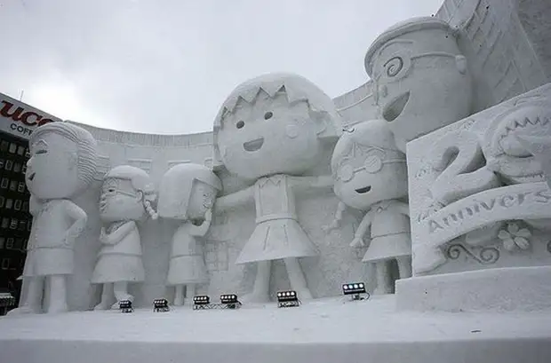 Snježne skulpture (53 fotografije)