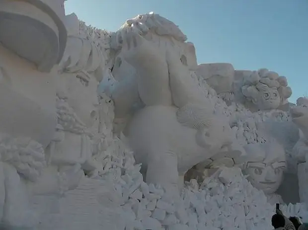 Ama-Snow Sculptures (izithombe ezingama-53)