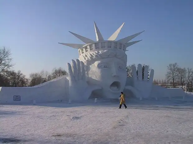 Скульптуры з снегу (53 фота)