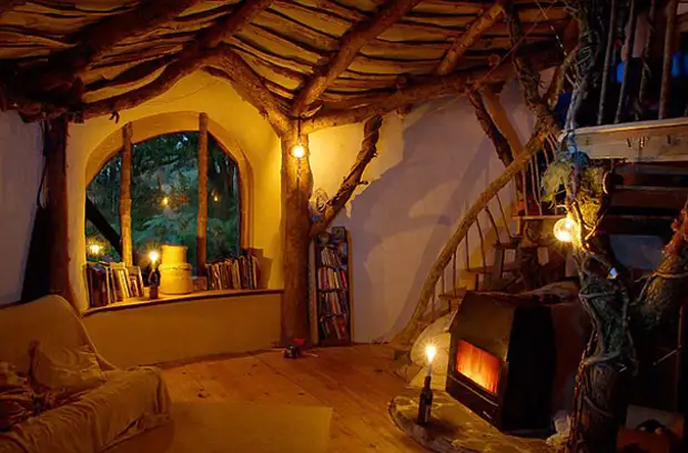 Hobbit House any Wales, UK