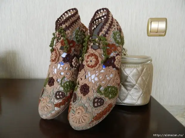 YNCEANCTRIBLE BEAUT - Crochet Footwear fan Master