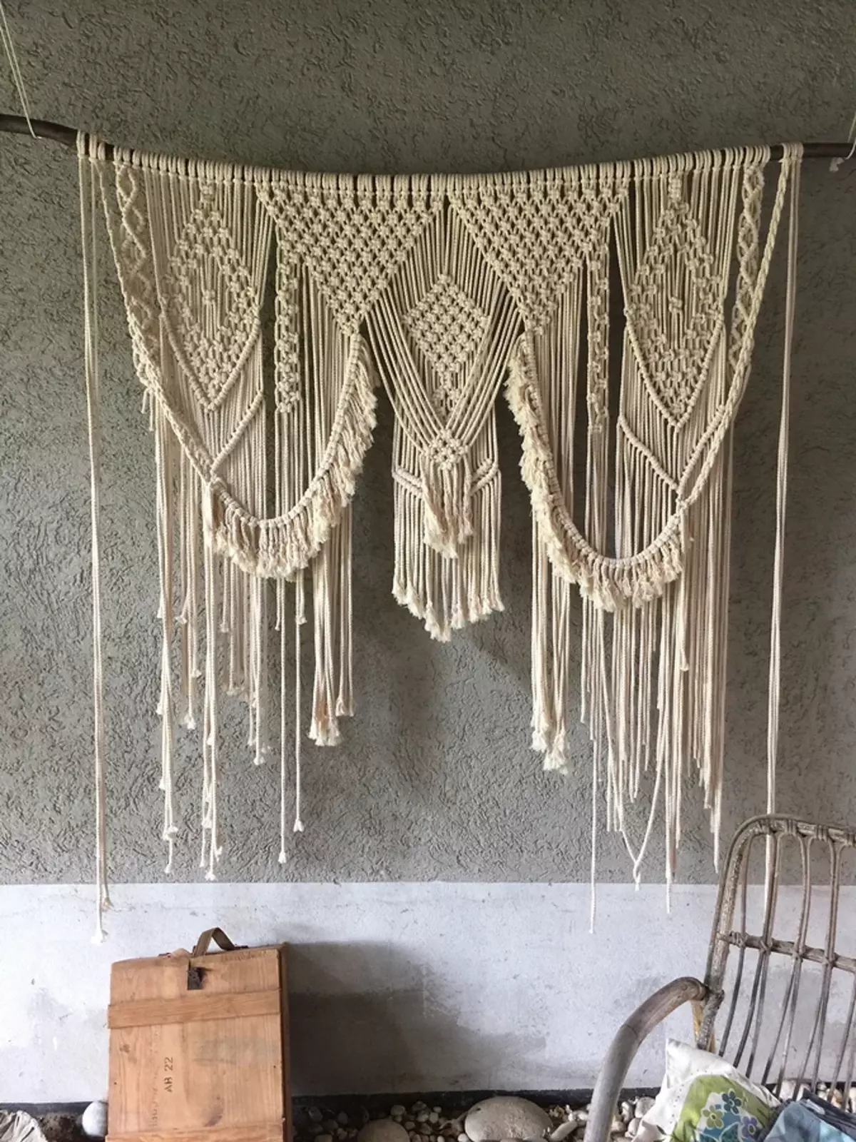 Macrame : Triumph가있는 잊혀진 기술로 바느질 탑으로 돌아 왔습니다.