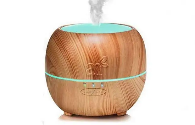 Diffuser essential oils for aromatherapy.