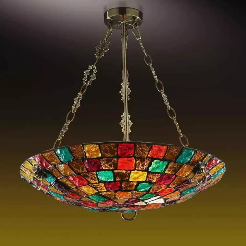 የተቆለፈ የመስታወት chandelier