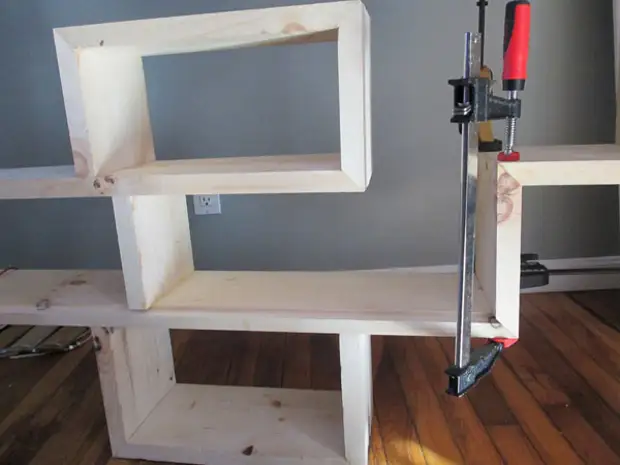 Wall Furniture (Shelf) para sa mga pusa gawin ito sa iyong sarili