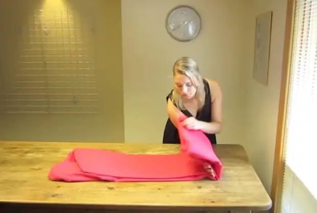 Hur man viker arket på gummibandet på bara 30 sekunder.