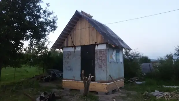 Inzu kuri Dacha