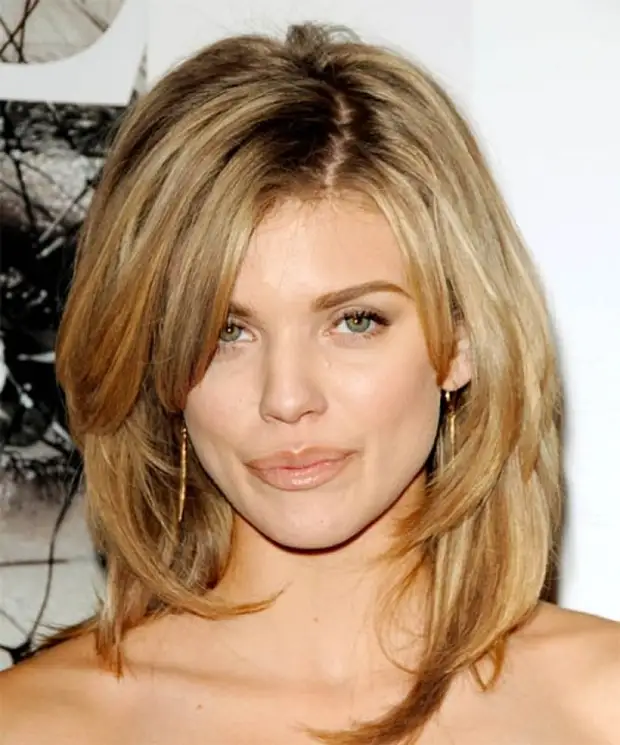 Voici la même coupe de cheveux qui correspond à chaque femme