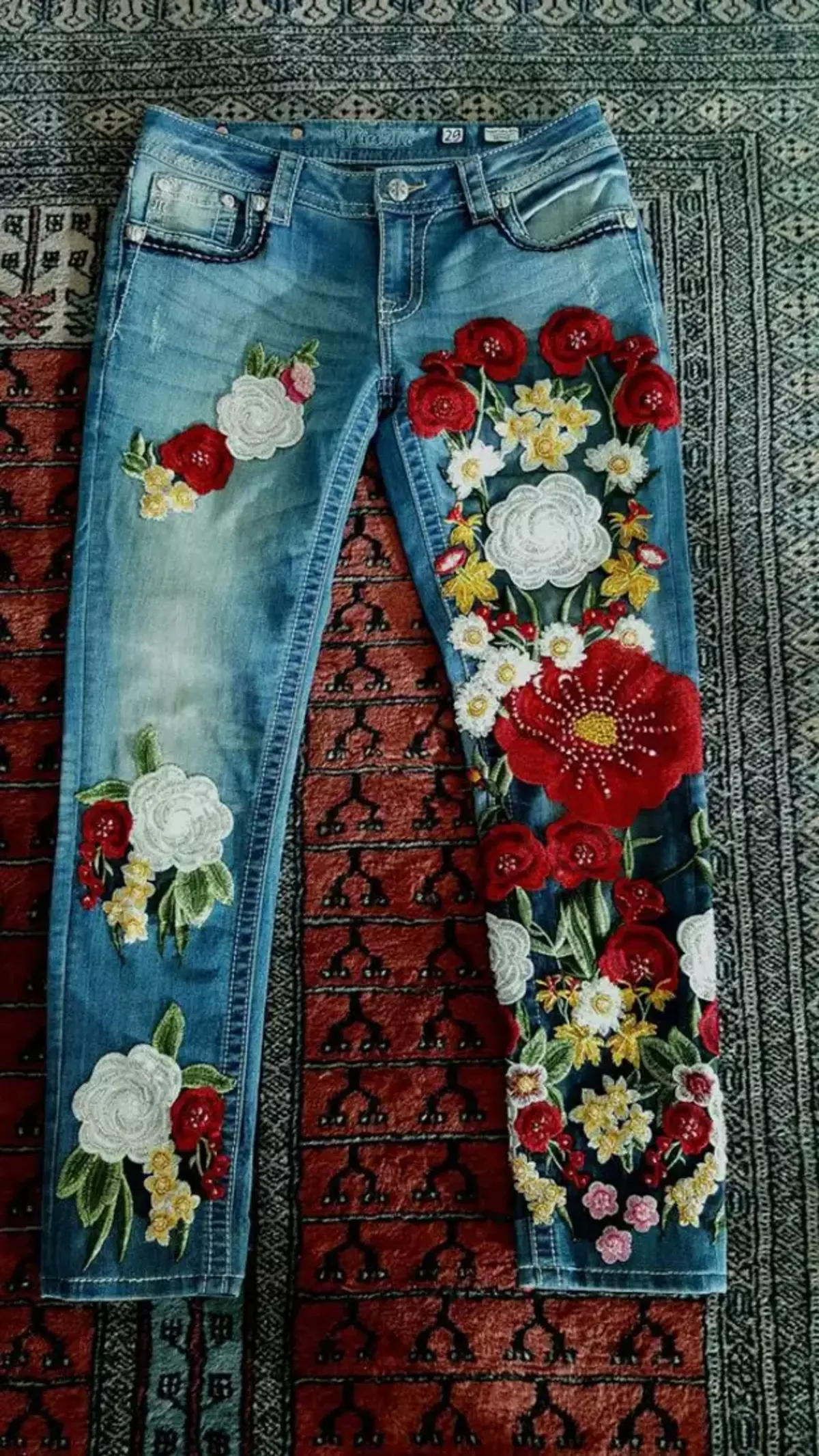 Bocho jeans - robahan sareng leungeun sorangan