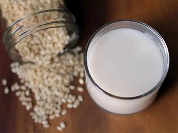 Nasi lan susu - seksi ing perang nglawan pigmentasi sing ora dikarepake