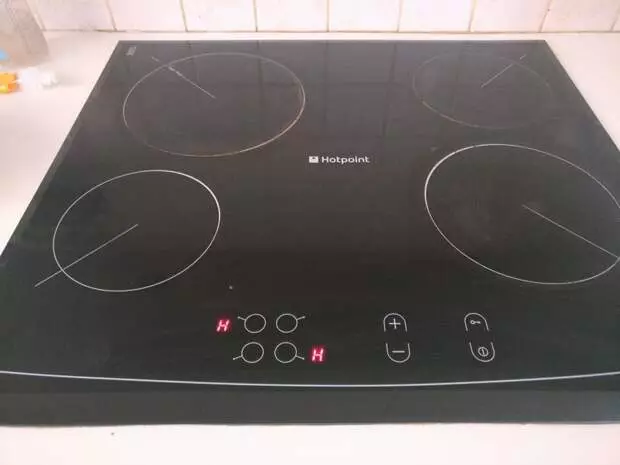 Kutoa euro 100 au sahani sahihi ya hotpoint kwa senti