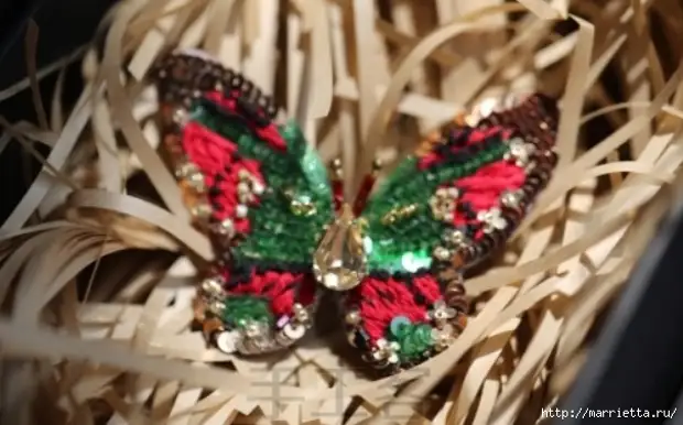 Brooch «Butterfly» ֆրանսիական ասեղնագործության տեխնիկայում