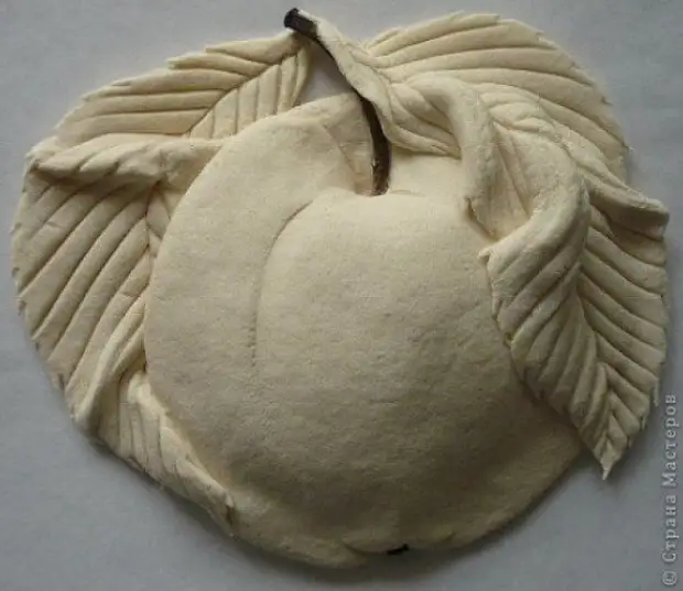 Pommes de pâte salée - sculpture et peinture