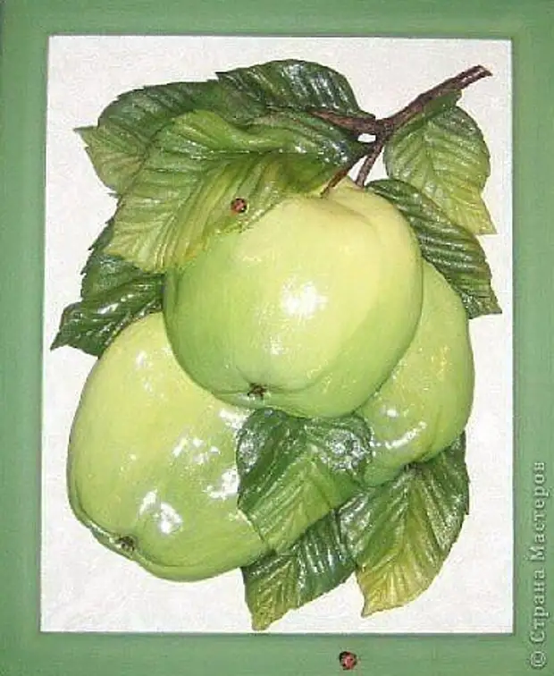 Solone jabłka ciasta - rzeźby i farba