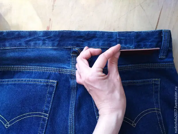 Bagaimana anda boleh meningkatkan jumlah seluar jeans di pinggang