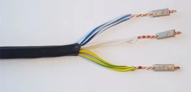 Wire Connection 220, terminals, skuon, draden, elektricien