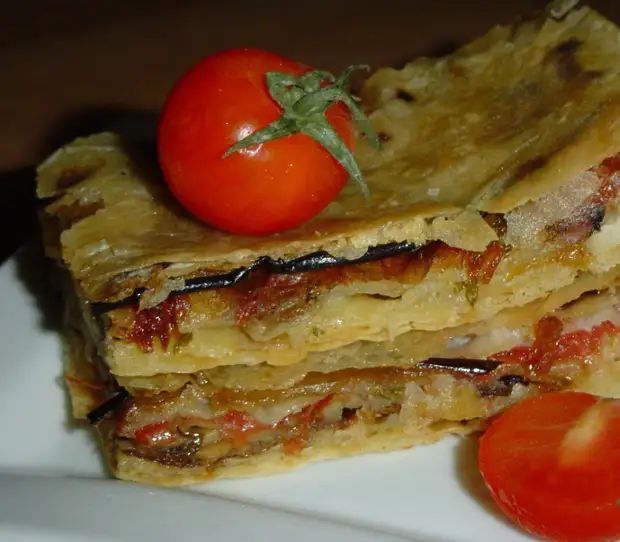 Lavash pie med grøntsager