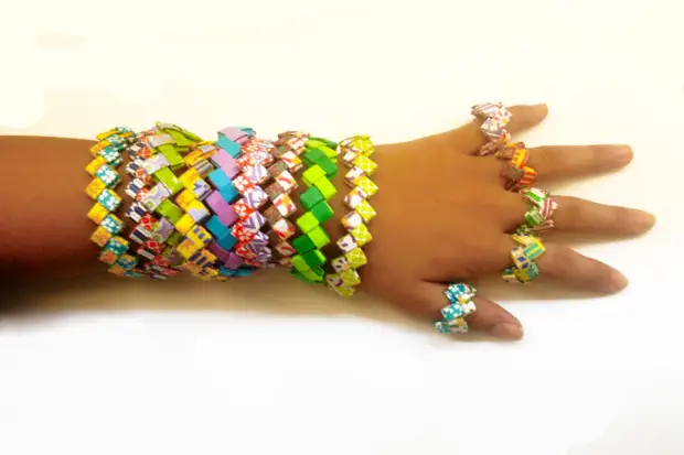 Pulsera de papel.