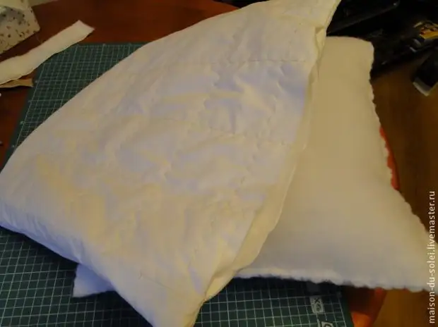 Pillow of Lijneya Synthet-ê xwe bixwe bikin