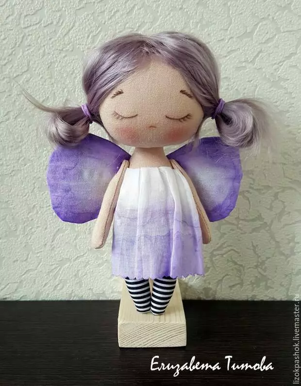 We jahit boneka "lavender moth" saka kain trimming