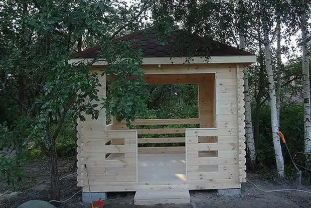 Bygge et lysthus fra en bar med egne hender