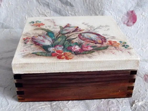 Ý tưởng thú vị: Decoupage trên Marle!