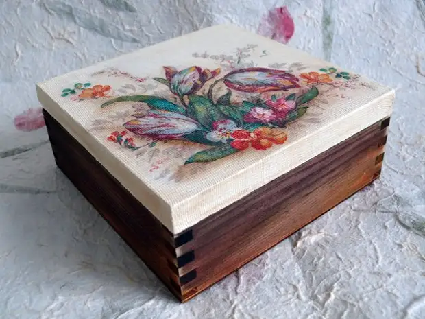 Ý tưởng thú vị: Decoupage trên Marle!