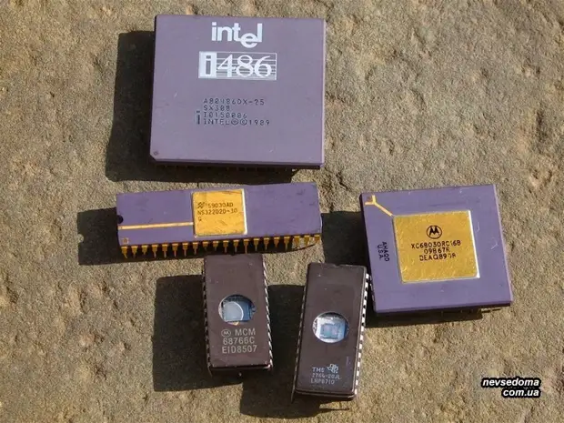 Gooi geen oude processors en sjaals! (14 foto's)