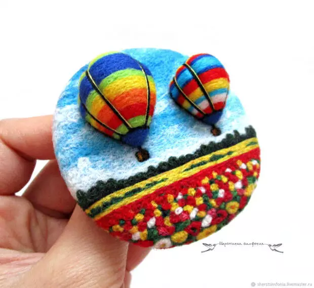 Woolen Symphony: Amazing Picturesque Brooches