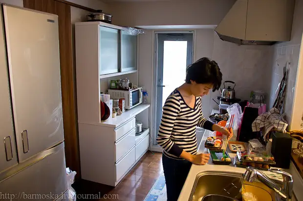 Kaip vidutinės rankų vadovai gyvena Japonijoje