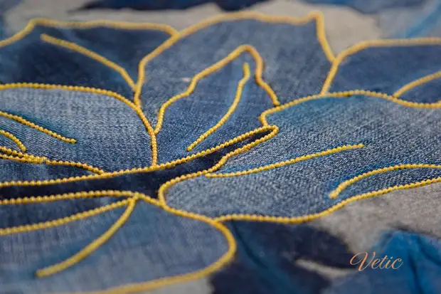 Fai una valigia per il denim per il cucito. Lavoriamo nella tecnica Kinusayig