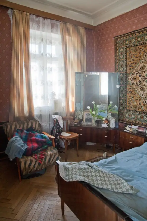 Ussr vam tag nrho ciaj sia! 35 interiors ntawm lub sijhawm kawg uas muaj nyob deb