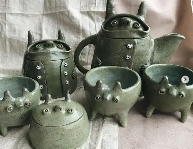 Excreating Imagination Ceramics Master from Ufa (it's hard to believe that these are kettles and vases)