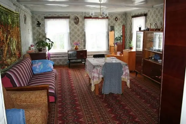 Mga interiors sa mga apartment sa Soviet sa USSR, interior