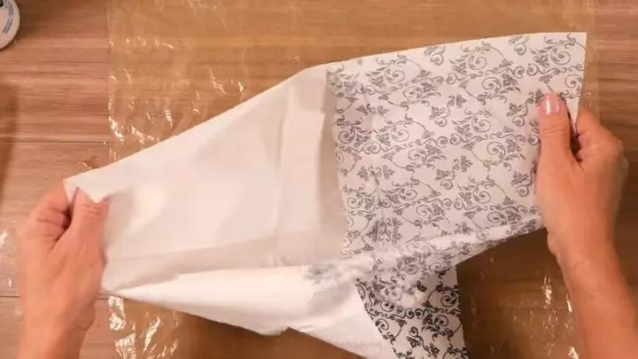 How to turn a paper napkin into plastic material for decorating