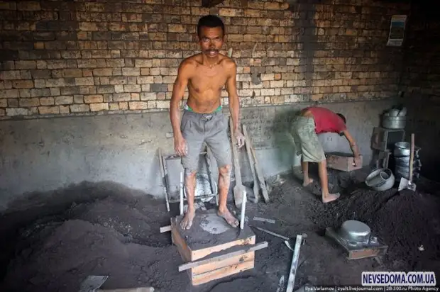 Производство на тенджера със собствените си ръце на Мадагаскар (21 снимки)