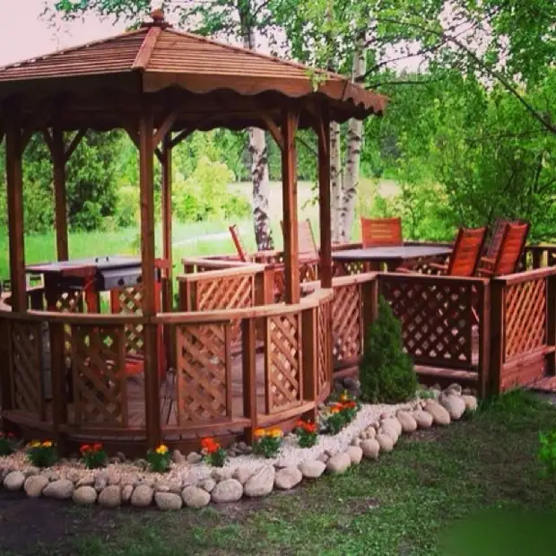 தோட்டத்தில் gazebo அதை நீங்களே செய்ய