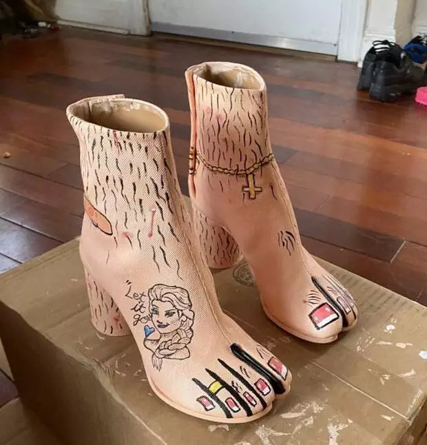 Bueno, botas de tobillo muy creativas.