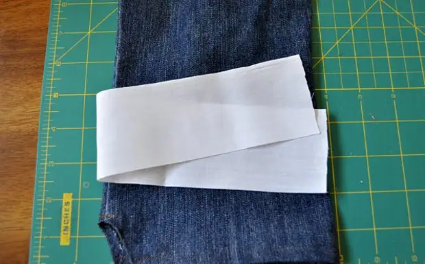 Original måte å lengre barnas jeans