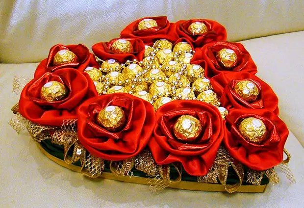 Bouquets of Candies melakukannya sendiri