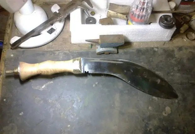 Universal Nepalese Kukri Knife sa imong kaugalingon nga mga kamot