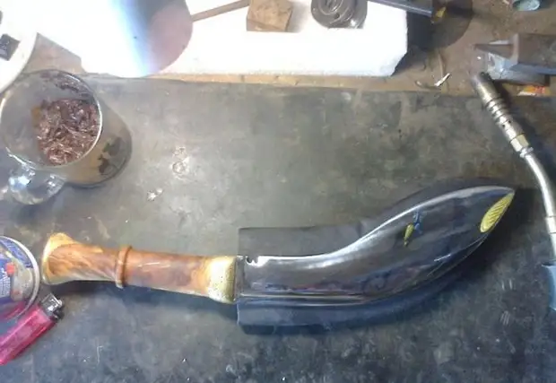 Universal Nepalese Kukri Knife sa imong kaugalingon nga mga kamot