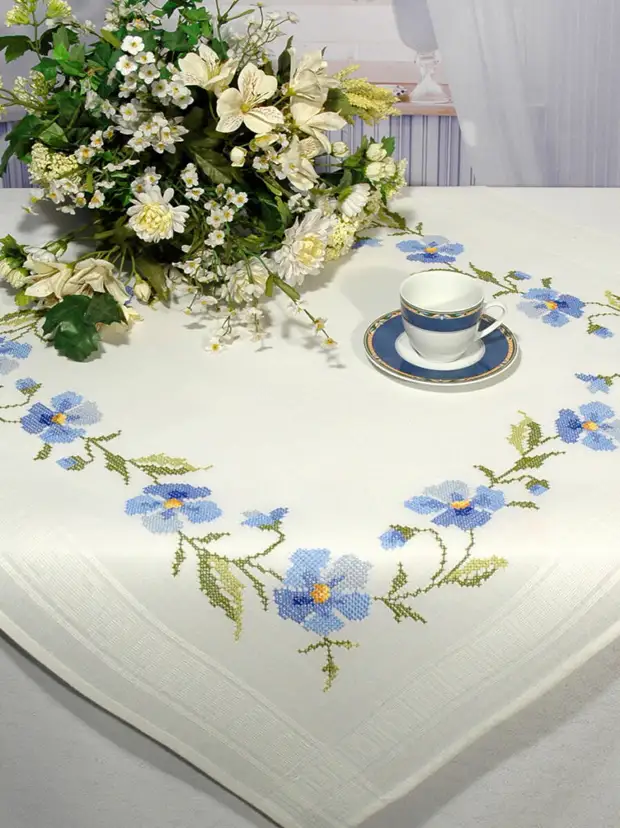 Cross Tablecloth Embroidery Schemen