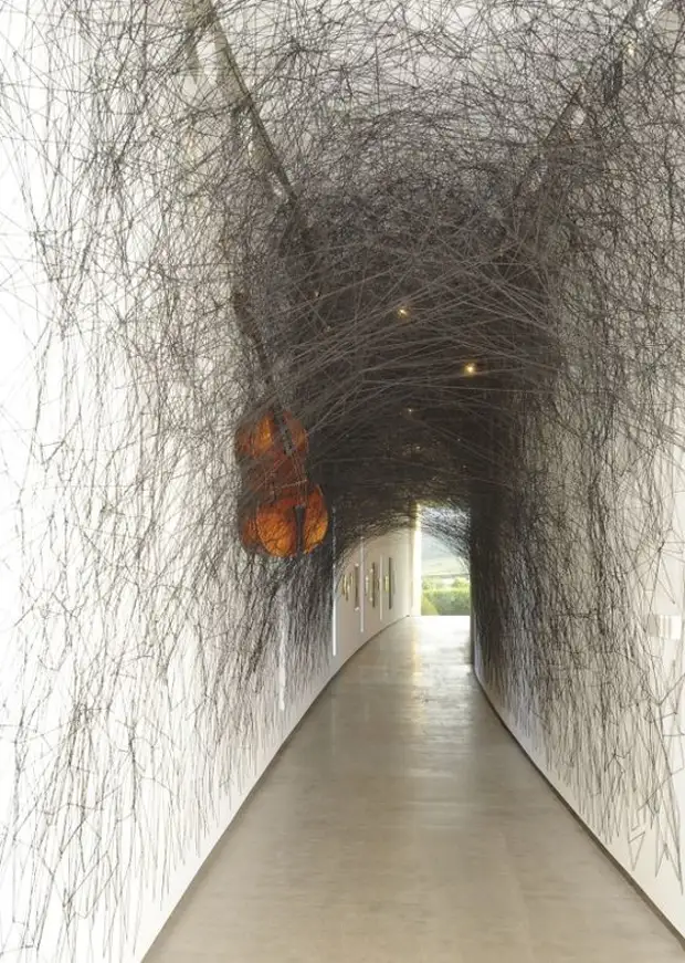 Chiharu Shiota menarik, seni, benang