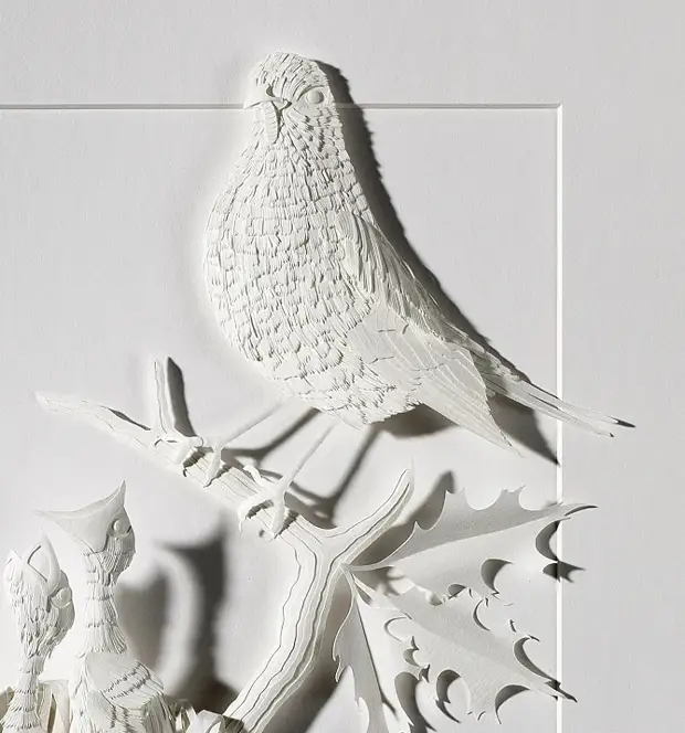 Paper sculptures Daryl Ashton. Photo